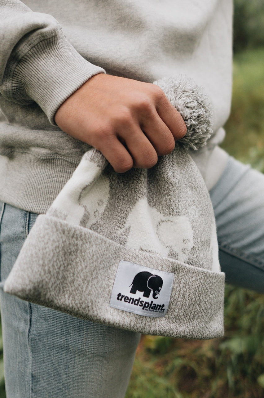 Bonnet avec pompon fabriqué au Portugal - GRIS