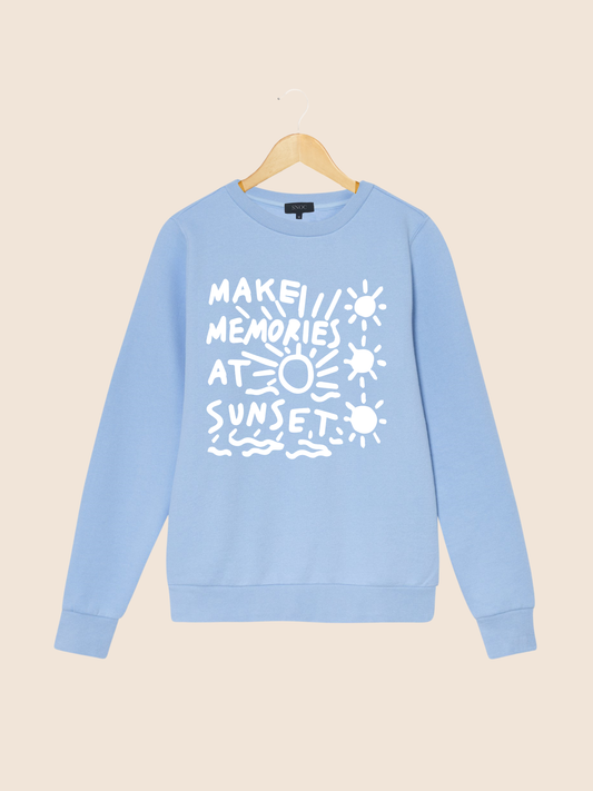 SUNSET LOVERS SWEATSHIRT: Light blue / S